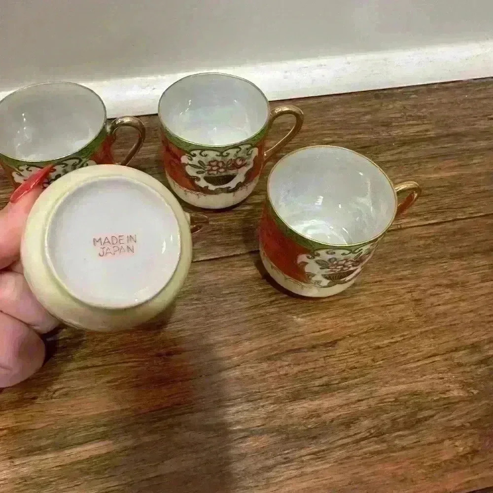 China - Made in Japan - teapot, plates and cups - Picture 7 of 9
